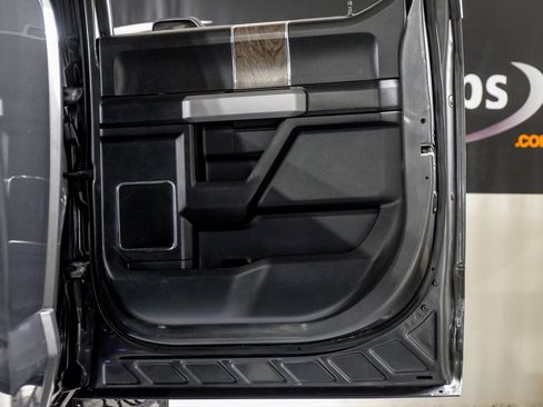 Used 2019 Ford F350 Lariat w/ Lariat Ultimate Package AWD/4WD image 38