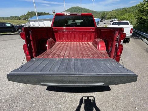 Used 2022 Chevrolet Silverado 1500 Custom w/ Safety Confidence Package AWD/4WD image 11