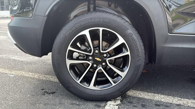 Used 2025 Chevrolet TrailBlazer LT AWD/4WD image 9