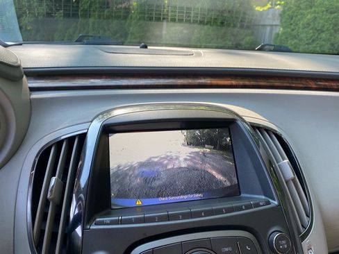 Used 2013 Buick LaCrosse Leather FWD image 14
