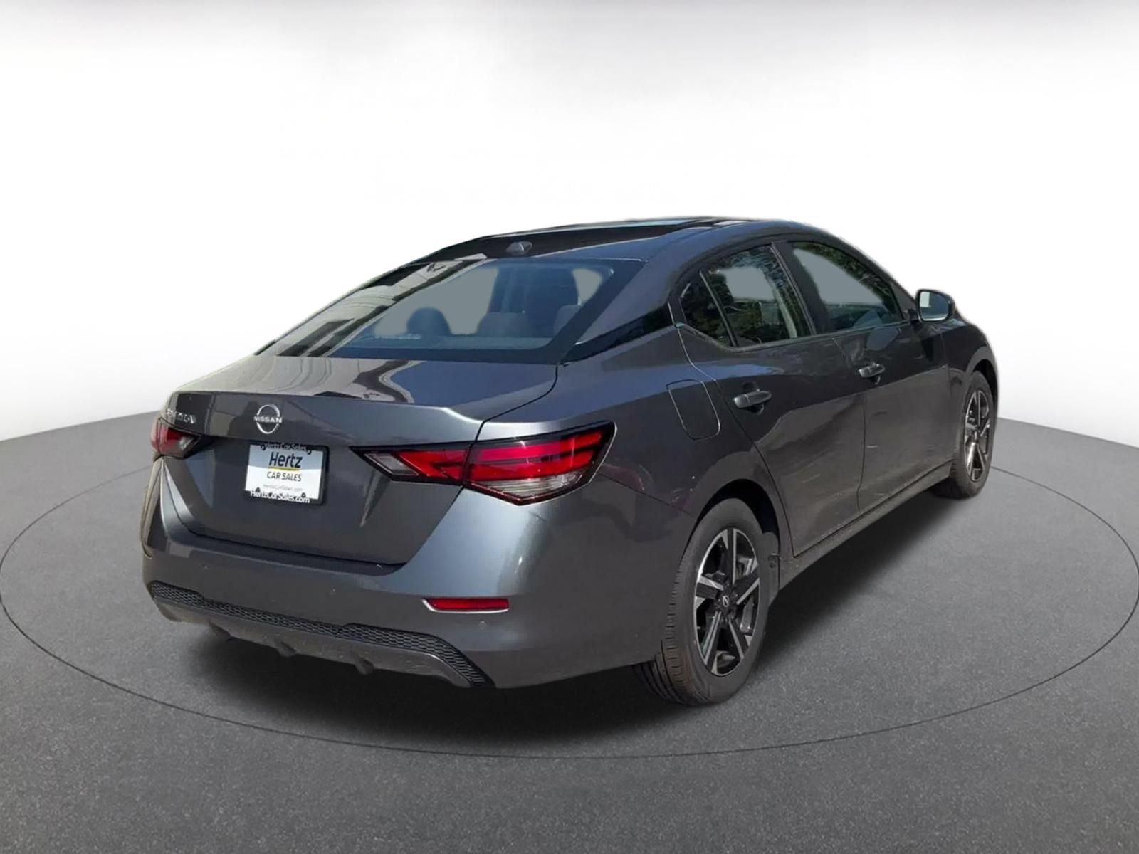Used 2025 Nissan Sentra SV FWD image 10