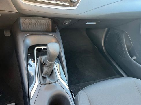 Used 2025 Toyota Corolla LE FWD image 19
