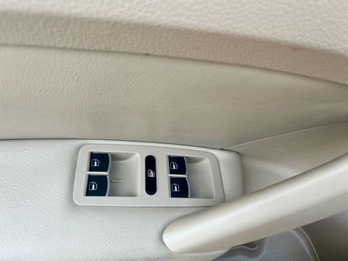 Used 2013 Volkswagen Passat TDI SE image 15