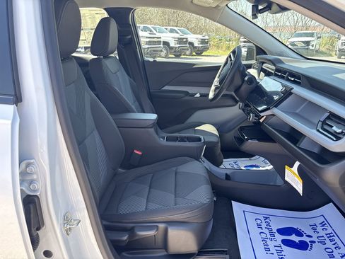 New 2027 Chevrolet Bolt LT w/ Comfort Package image 26