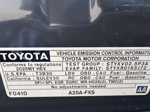 Used 2025 Toyota Camry SE w/ Convenience Package FWD image 21