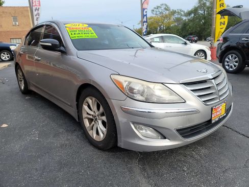 Used 2013 Hyundai Genesis 3.8 image 2