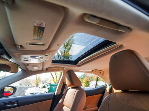 Used 2018 Lexus IS 300 AWD w/ Comfort Package image 14