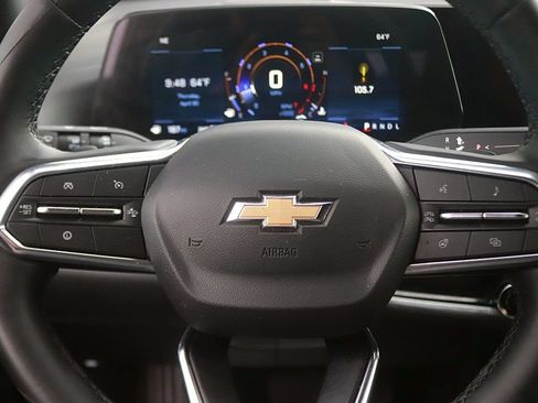 Used 2025 Chevrolet Equinox LT AWD/4WD image 16
