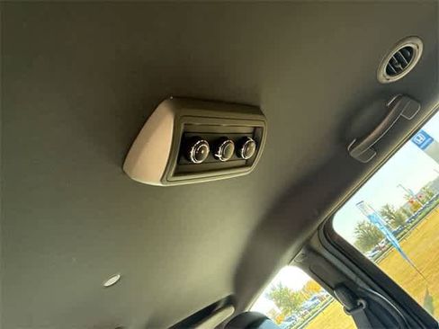 Used 2019 Dodge Grand Caravan SE image 31