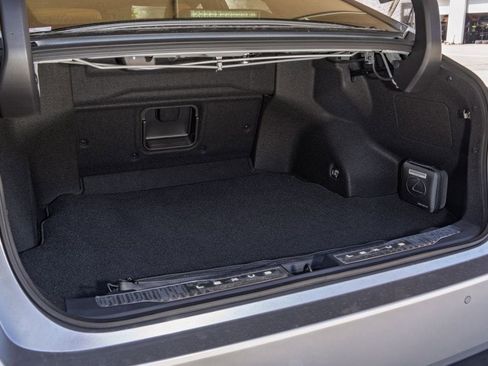 New 2026 Lexus ES 350e FWD image 13