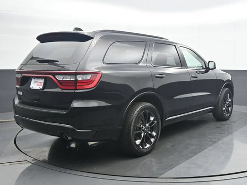 Used 2023 Dodge Durango GT w/ Blacktop Package AWD/4WD image 6