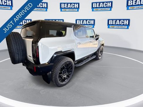 Used 2025 GMC Hummer EV 2X w/ LPO, Sport Package image 8