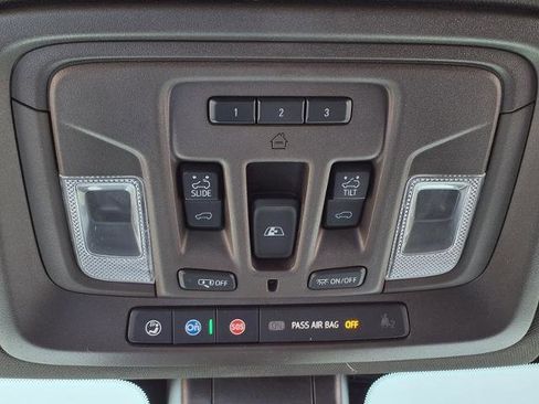 Used 2022 GMC Sierra 2500 Denali w/ Denali Ultimate Package image 18