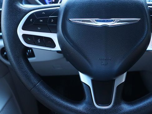 Used 2021 Chrysler Voyager Lxi image 58