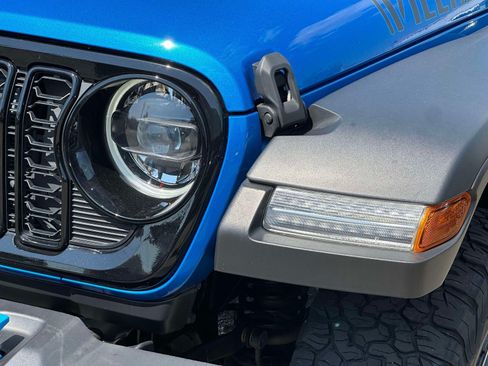 Used 2024 Jeep Wrangler Unlimited AWD/4WD image 8