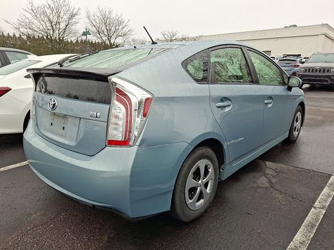 Used 2014 Toyota Prius Two image 6