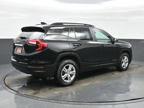 Used 2022 GMC Terrain SLE w/ Driver Convenience Package image 6