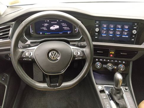 Used 2019 Volkswagen Jetta SEL image 22
