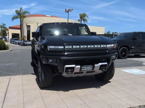 Certified 2025 GMC Hummer EV 3X AWD/4WD image 4