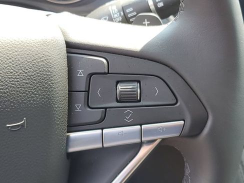 Certified 2025 Cadillac XT6 Luxury FWD image 19
