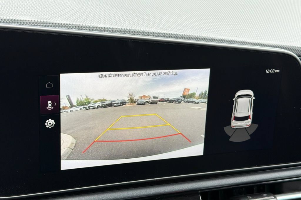 Used 2024 Kia Niro EX w/ EX Cold Weather Package FWD image 17