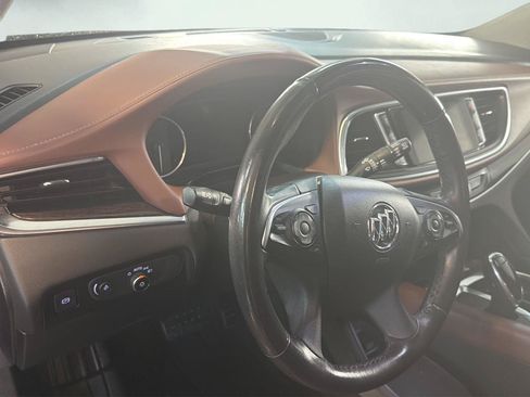 Used 2019 Buick Enclave Avenir w/ Avenir Technology Package AWD/4WD image 9
