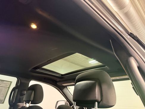 Used 2019 Jeep Grand Cherokee Laredo AWD/4WD image 70