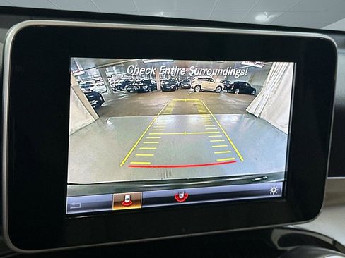 Used 2019 Mercedes-Benz GLC 300 4MATIC image 23