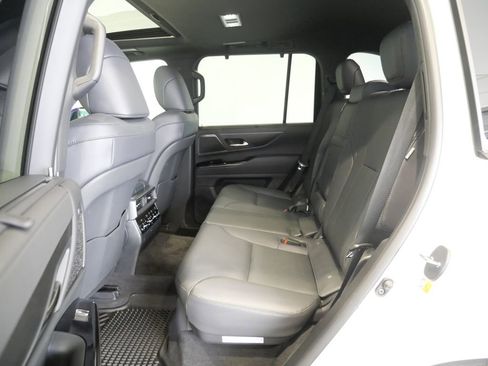 Certified 2025 Lexus LX 700h Overtrail AWD/4WD image 28