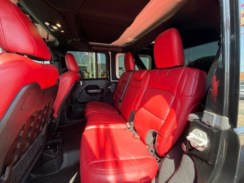 Used 2020 Jeep Wrangler Unlimited Rubicon AWD/4WD image 31