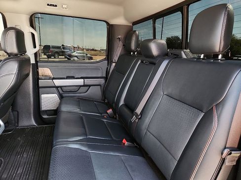 Used 2022 Ford F150 Lariat image 5