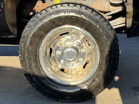 Used 2011 GMC Sierra 3500 Denali image 8