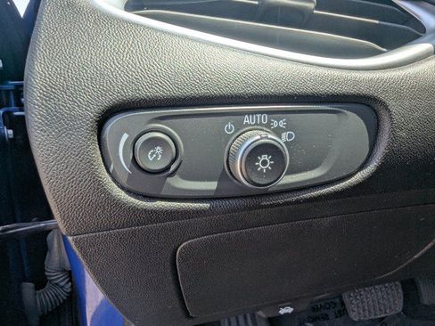 Used 2023 Chevrolet Malibu LT FWD image 17
