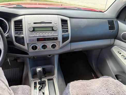 Used 2005 Toyota Tacoma PreRunner RWD image 39