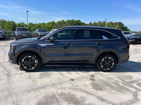 Used 2025 Kia Sorento S w/ Panoramic Sunroof Package AWD/4WD image 8