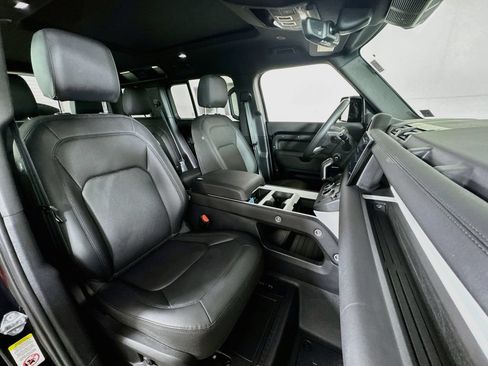 Used 2025 Land Rover Defender 110 S AWD/4WD image 30