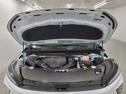 New 2026 Buick Enclave Avenir w/ Super Cruise Package image 9