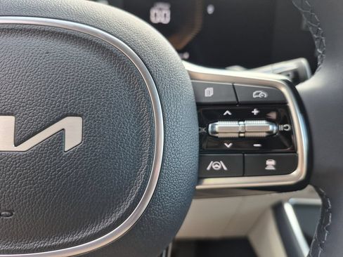 New 2026 Kia Carnival EX FWD image 19