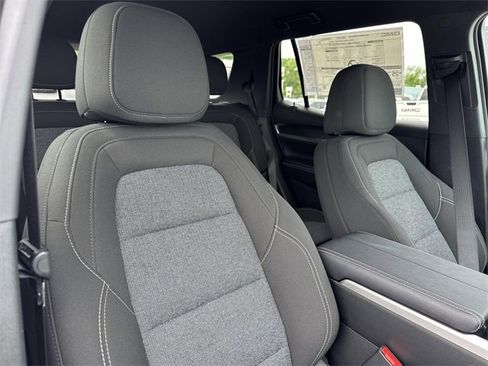 New 2025 GMC Terrain Elevation image 24