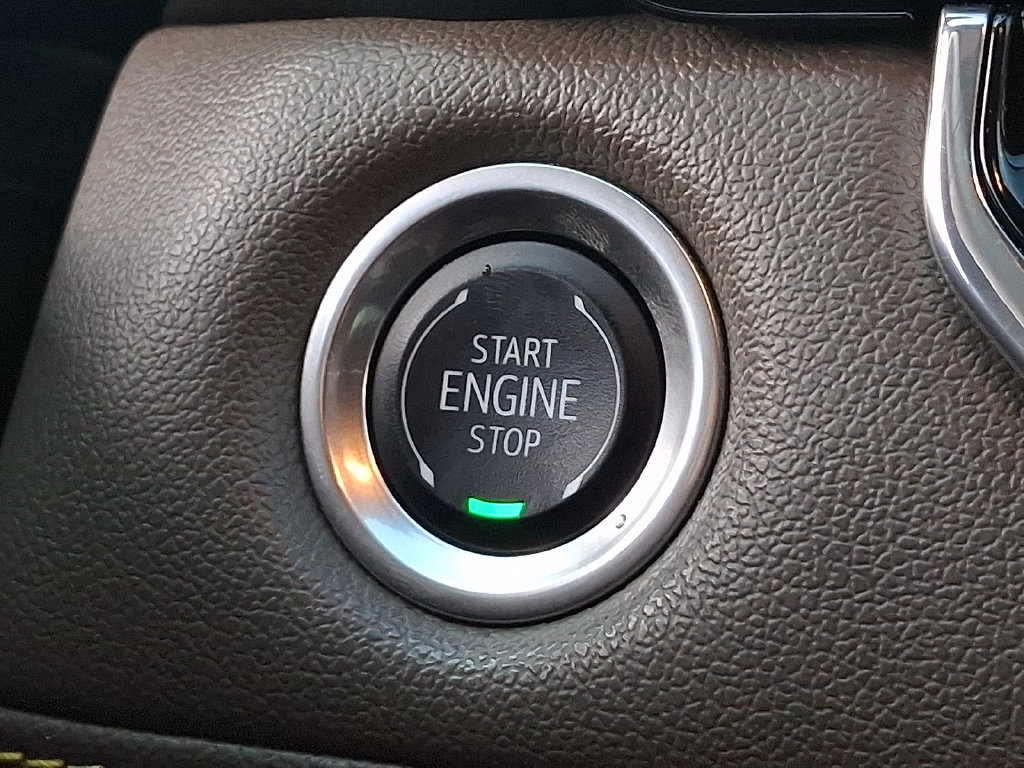 Used 2024 Chevrolet Colorado ZR2 w/ Safety Package AWD/4WD image 25