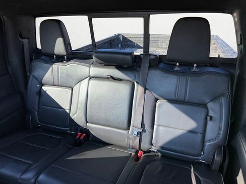 Used 2023 Chevrolet Silverado 2500 High Country image 13