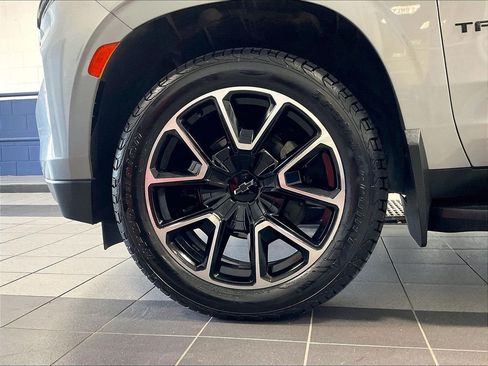 Used 2024 Chevrolet Tahoe RST w/ Luxury Package AWD/4WD image 7