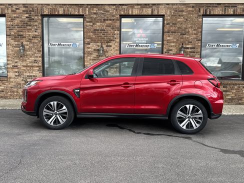 Used 2022 Mitsubishi Outlander Sport ES AWD/4WD image 2