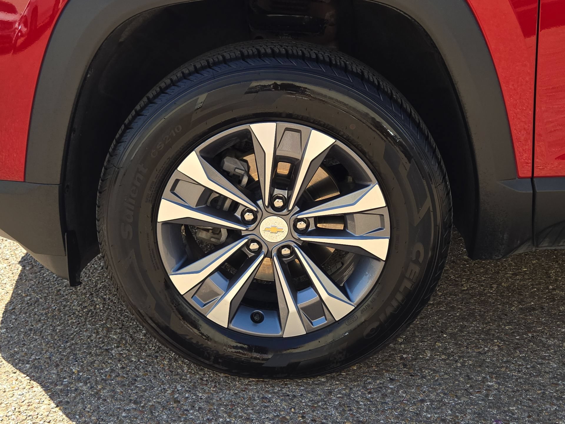 Used 2026 Chevrolet Equinox LT FWD image 11