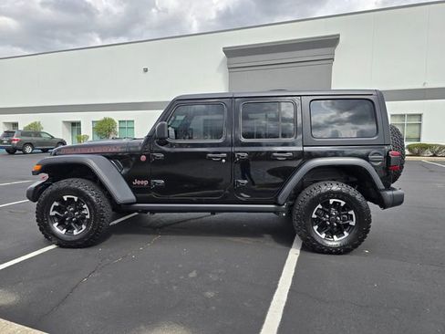 Used 2025 Jeep Wrangler Unlimited Rubicon image 8