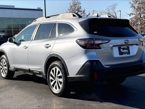 Used 2021 Subaru Outback Premium w/ Popular Package #1 AWD/4WD image 12