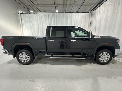 Used 2021 GMC Sierra 3500 SLT w/ SLT Premium Package image 4