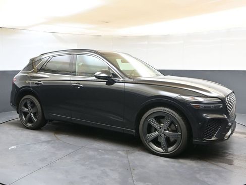 Used 2025 Genesis GV70 2.5T w/ Sport Prestige Package image 7