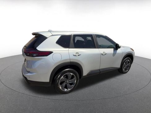 Used 2025 Nissan Rogue SV FWD image 14