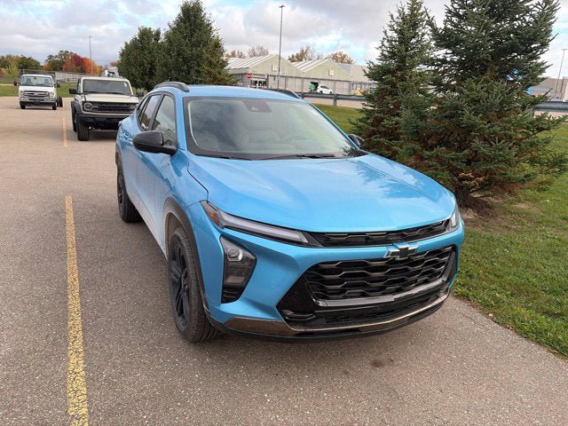 Used 2025 Chevrolet Trax ACTIV w/ Driver Confidence Package FWD image 1